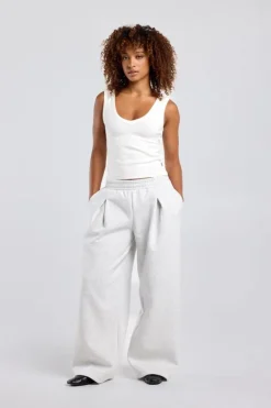 Joggingbroek Carrie wide leg joggingbroek met plooien en tailleband