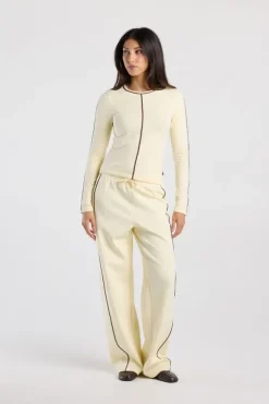 Longsleeve Lois fitted longsleeve met piping