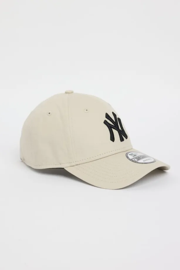 New Era pet 940 adjustable null