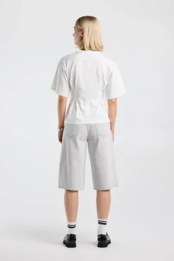 Short Nicolette short met loose fit en voorzakken