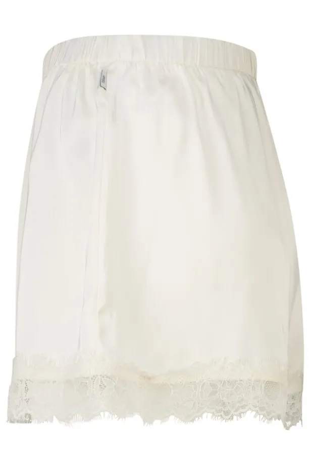 Short Nini short met loose fit en kanten detail