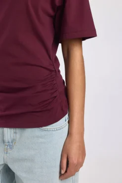 T-shirt Effie t-shirt met boothals en schuine zoom