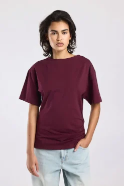 T-shirt Effie t-shirt met boothals en schuine zoom
