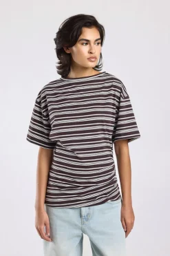 T-shirt Effie t-shirt met boothals en schuine zoom